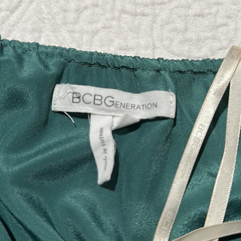 BCBG Ruffled, One Shoulder, Green Dress - Picture 4 of 5